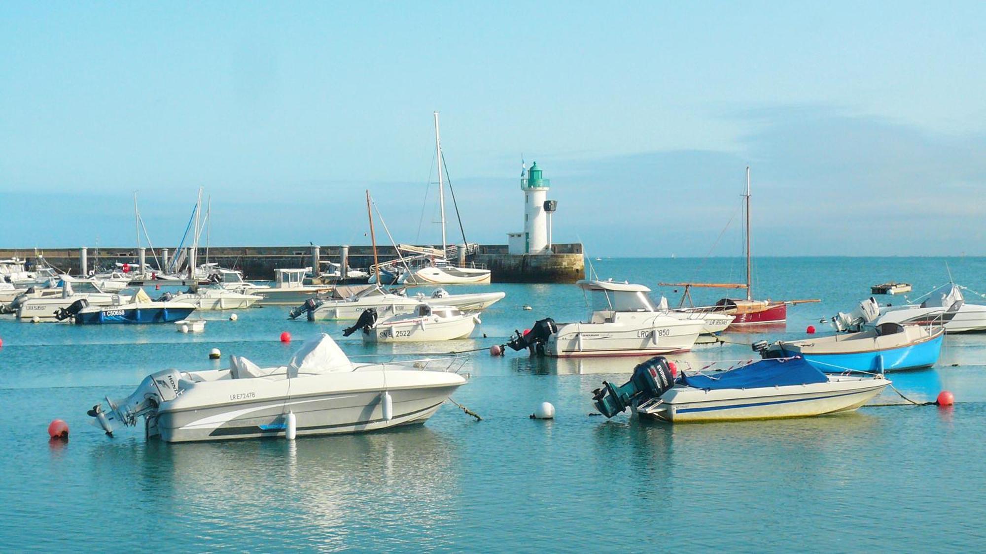 Le Phare Du Bout Du Monde - Logement Proche Du Port La Flotte Buitenkant foto